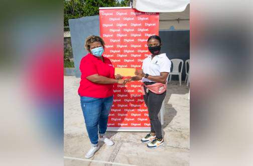 Fraser Pryce hosts COVID-19 back-to-school initiative with Digicel Foundation